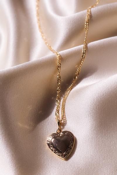 girl necklaces heart 